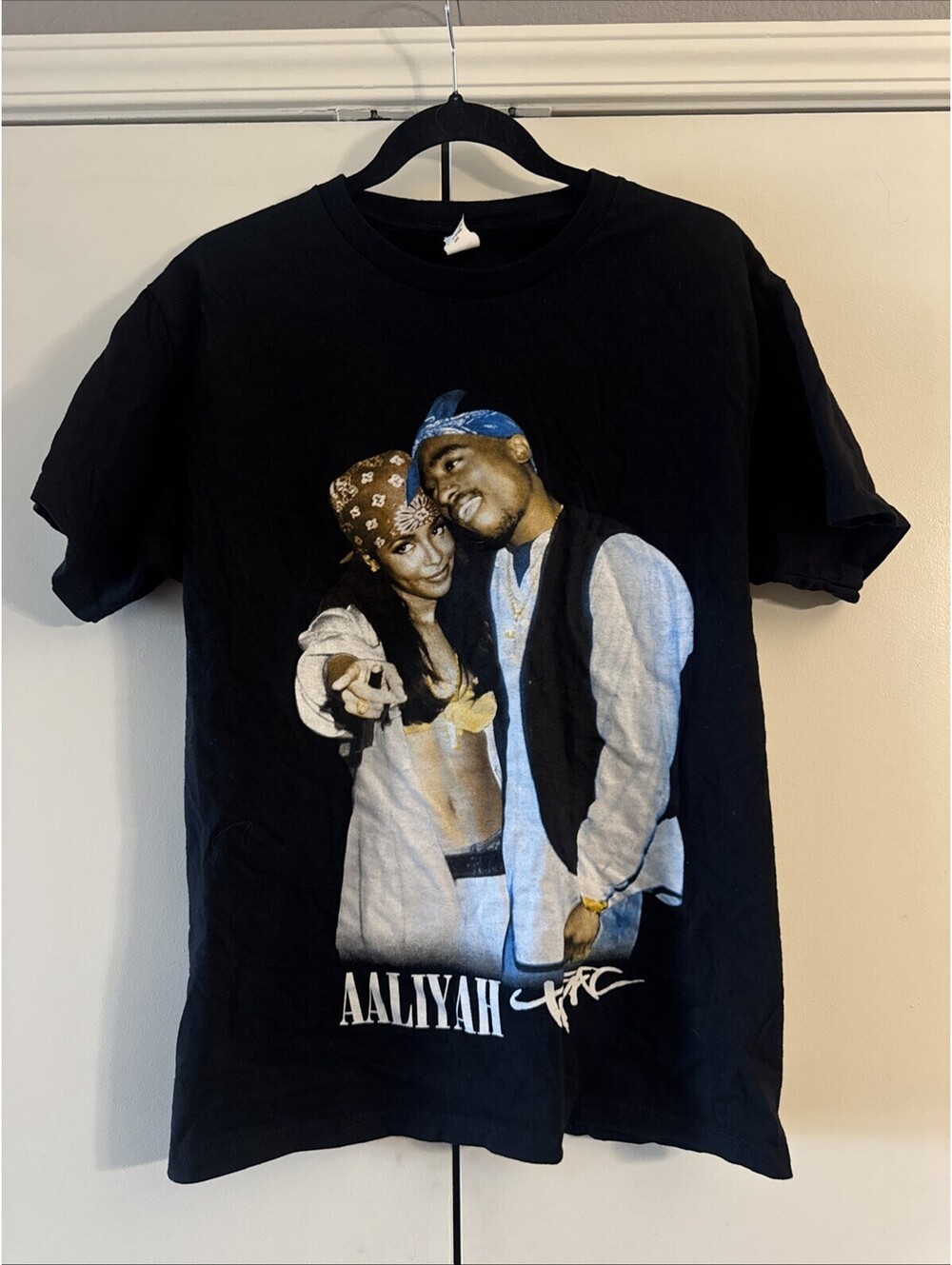 Aaliyah Tupac Graphic T Shirt Size M Black Fruit of the Loom Rap Tee Y2K Style